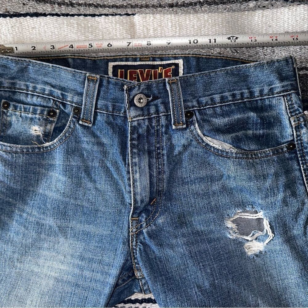 Levi's 
 511 Slim Cut-Off Denim Shorts
Stay cool in in 100% cotton sz…